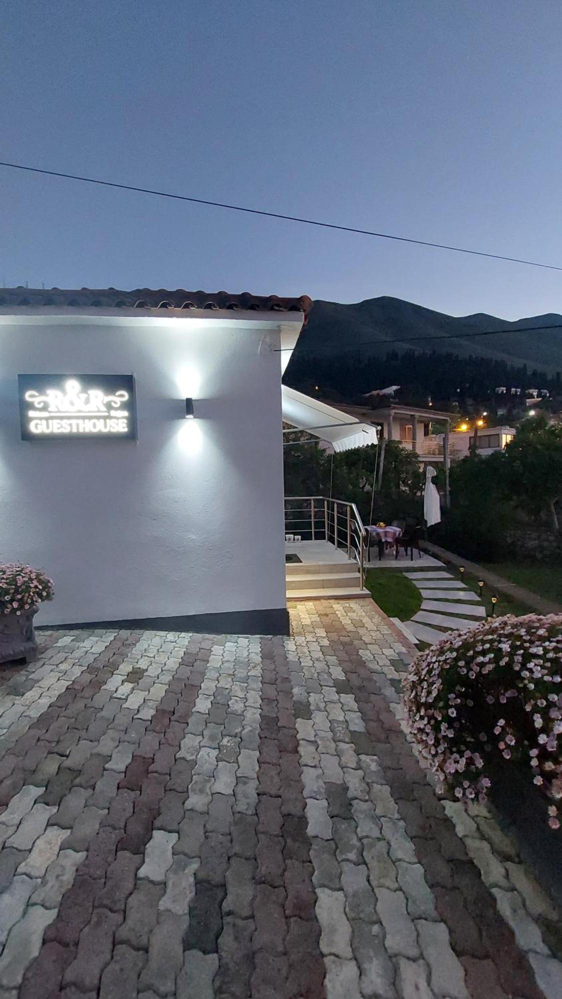 Отель R&R Gesthouse Shiroka Экстерьер фото