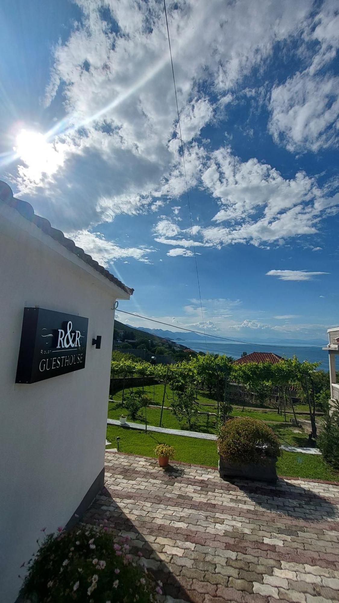 Отель R&R Gesthouse Shiroka Экстерьер фото